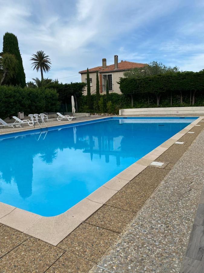 Апартаменты Le Patio Сен-Тропе Экстерьер фото